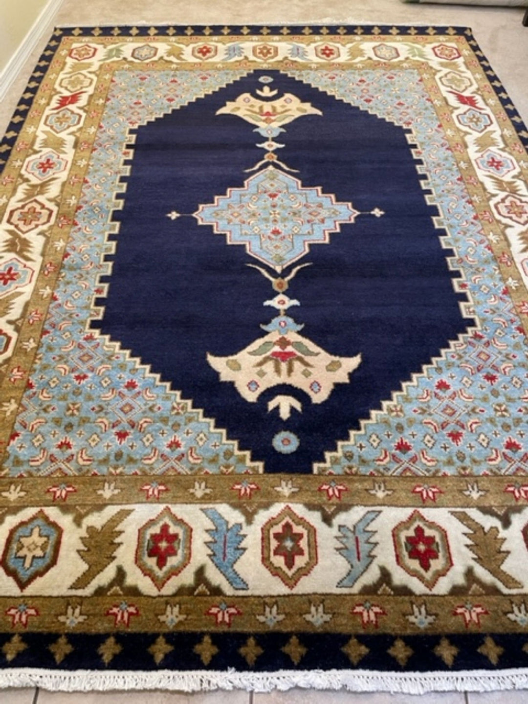 Hand knotted Wool Area Rugs Indo-Sherapi Design, in gray, blue & off white cream,